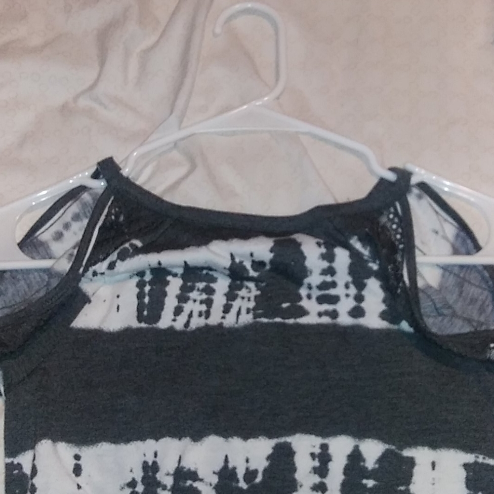 Top - Picture 3 of 3